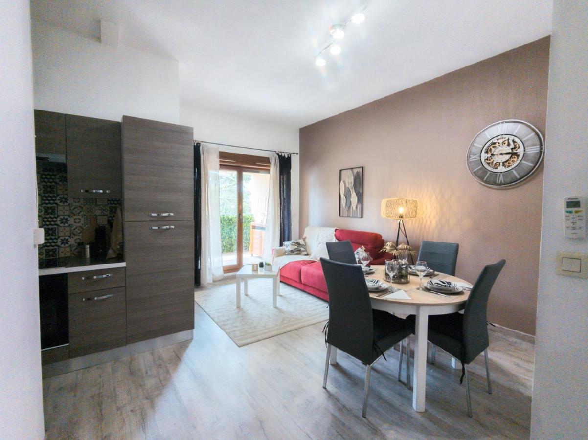 Appartement Moderne Central Avec Piscine, Garage Prive Et Terrasse Sud Uzès Kültér fotó