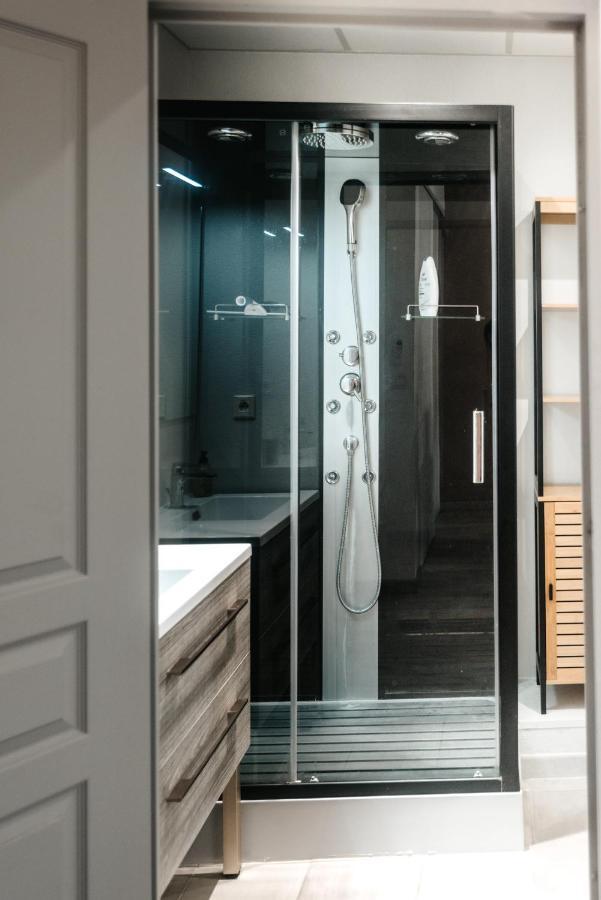 Appartement Moderne Central Avec Piscine, Garage Prive Et Terrasse Sud Uzès Kültér fotó
